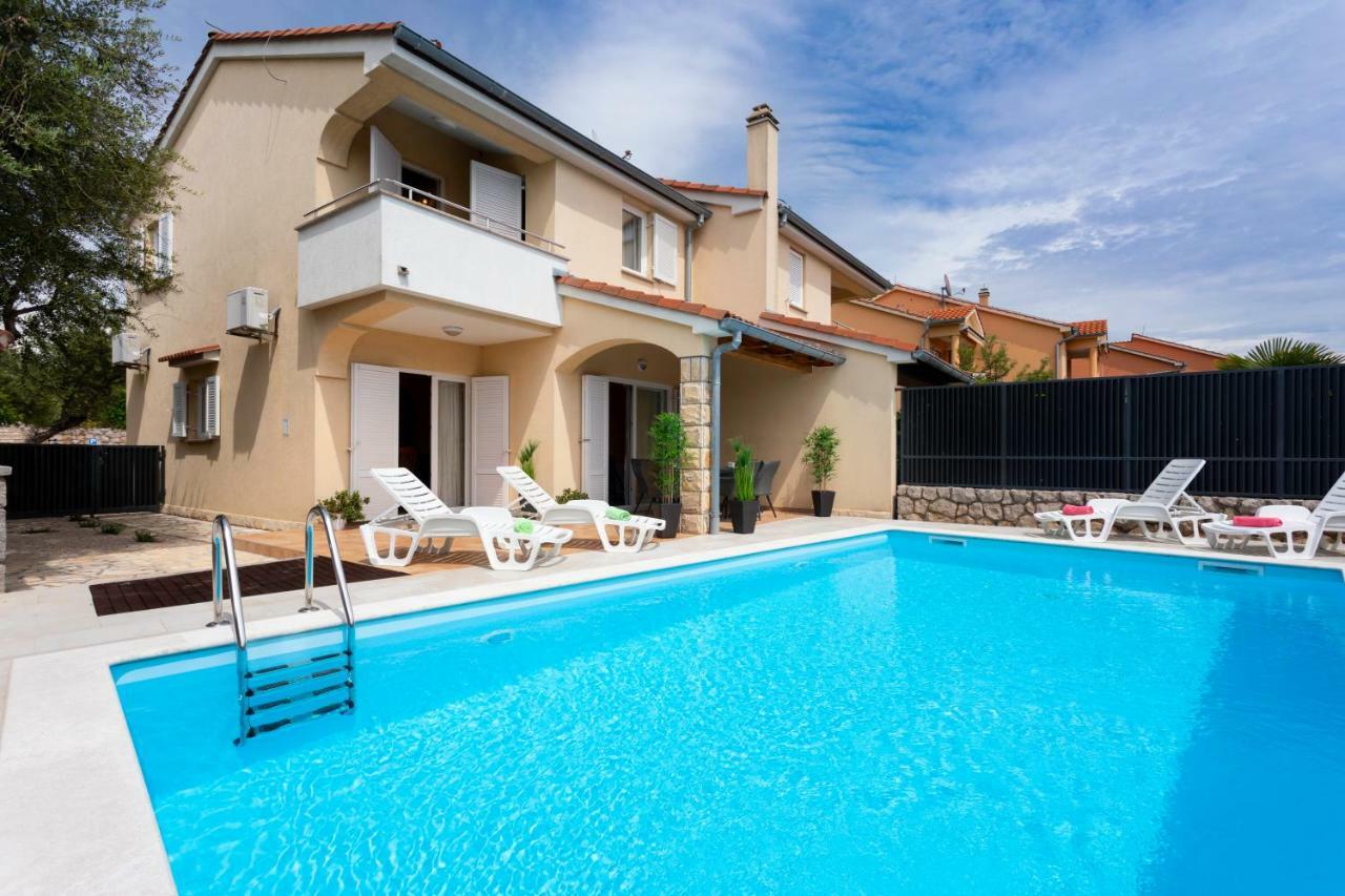 Villa Pianka คิร์ก ภายนอก รูปภาพ